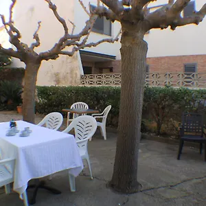 https://agi-la-pinta.topcostabravahotels.com